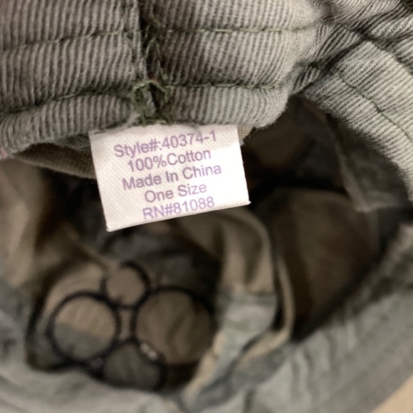 Camo Girls Cap Hat Flex Stretch Peace Love Button Patches - Picture 6 of 8